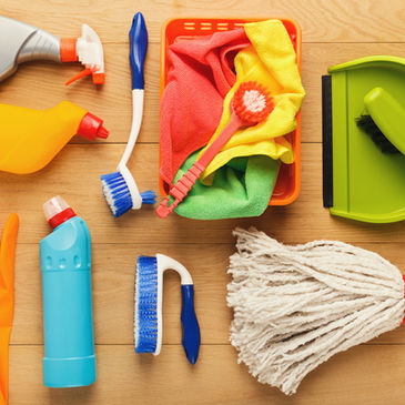 cleaning mops and brushes qatar